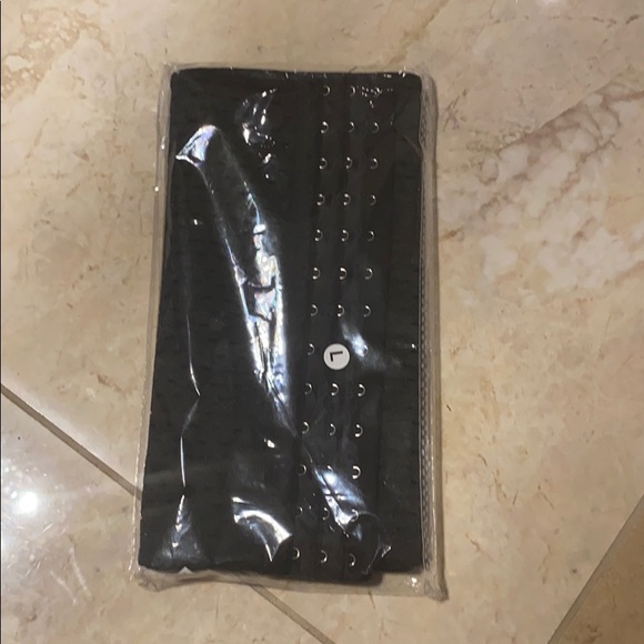 Corset - Picture 1 of 1